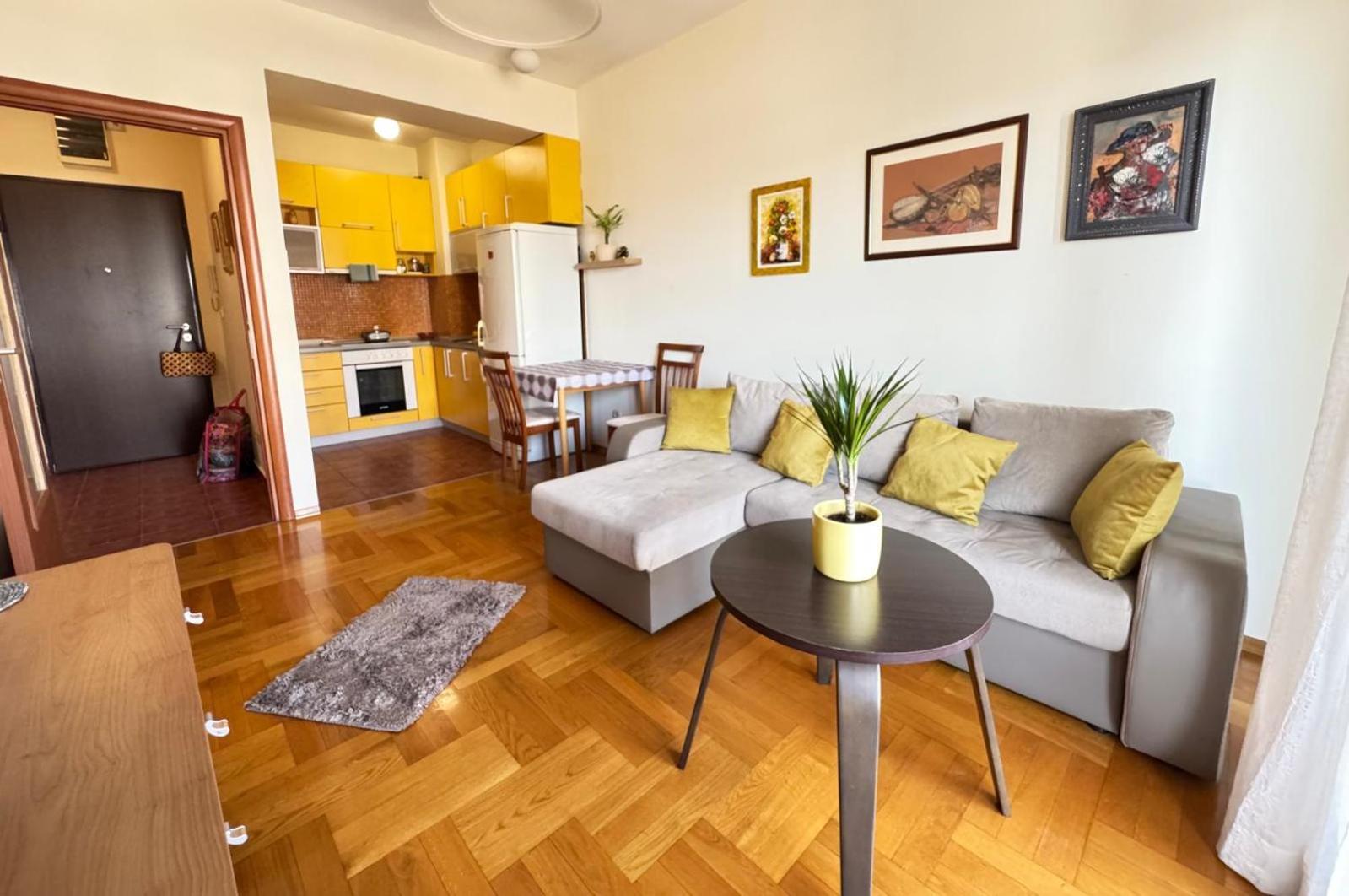 Sunny Place Podgorica Eksteriør billede